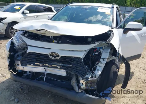 2021 Toyota Rav4 Xle z USA, uszkodzony, nr VIN 2T3W1RFVXMC091926